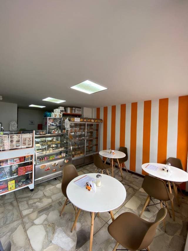 Se vende Cafeteria-Panaderia-Pasteleria — foto 2