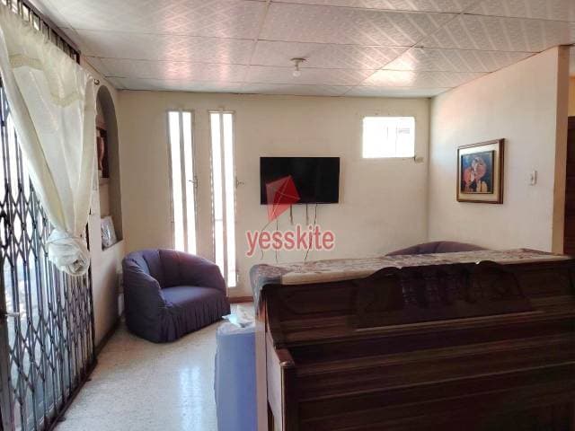 Vendo Casa 2 Pisos – Urdesa — foto 2