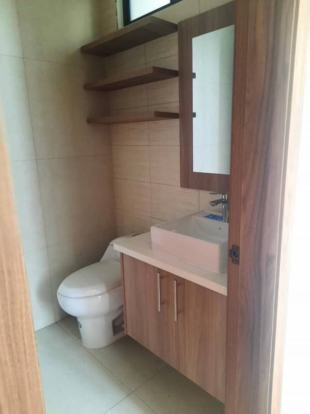 Se vende departamento 3 dormitorios 2 garajes Terraza Carcelen — foto 5