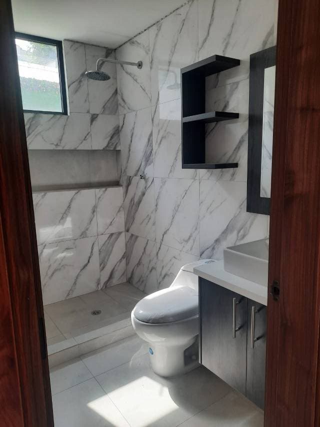 Se vende departamento 3 dormitorios 2 garajes Terraza Carcelen — foto 6
