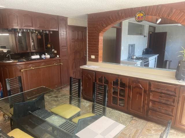 Cómoda amoblada, habitación, alquiler, diagonal Alianza Francesa. — foto 4