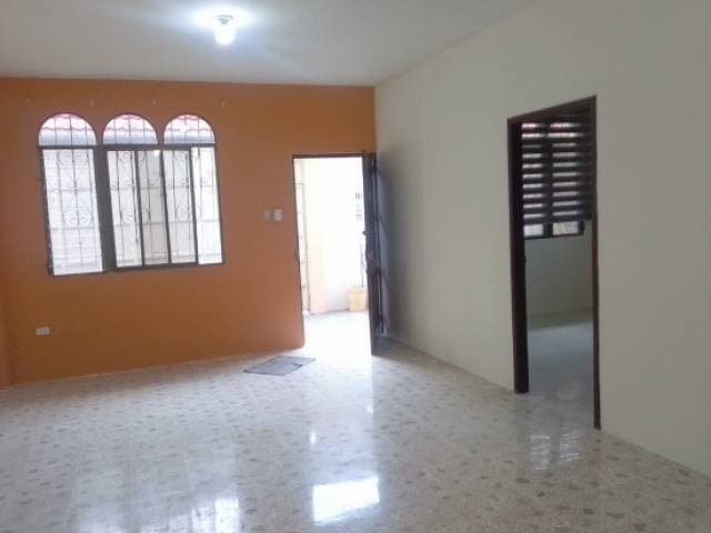 Alquilo Departamento Planta Baja Sur De Guayaquil — foto 1