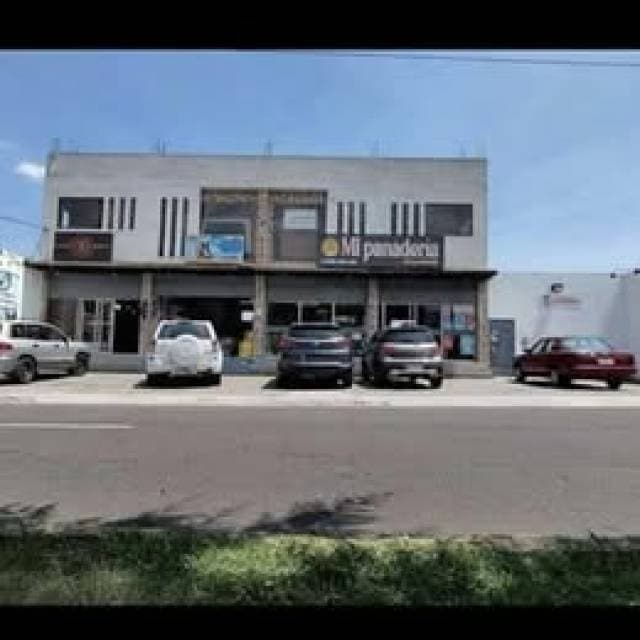 Rento local comercial cómodo y versátil con parqueadero — foto 4