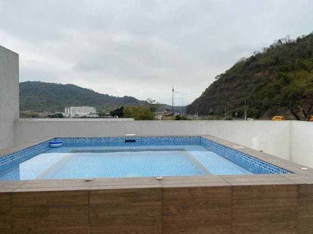 EN ALQUILER DEPARTAMENTO DE DOS DORMITORIOS MÁS CUARTO DE SERVICIO — foto 5