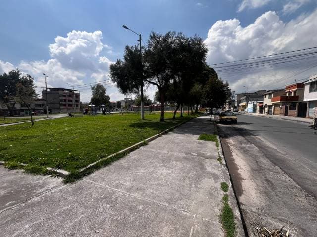 SE ARRIENDA LOCAL COMERCIAL – INSTALACIONES 100% RENOVADAS — foto 2