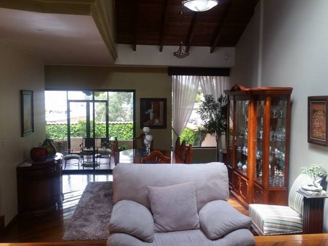 CASA DE VENTA URBANIZACIÓN EL CONDADO — foto 2