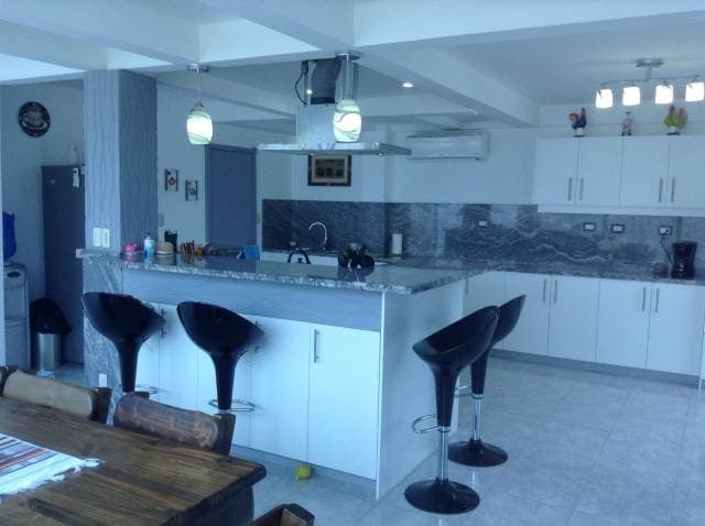 Hermosa Casa Completamente Remodelada para ser tu Oasis en Salinas — foto 4