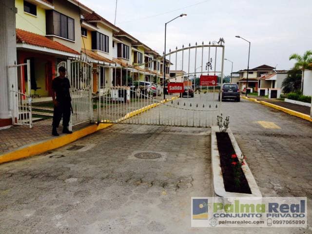 Casa esquinera de 2 pisos en Conjunto Privado — foto 6