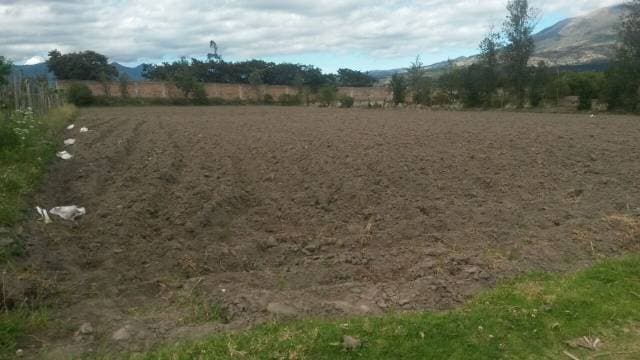 Terreno en Atuntaqui — foto 1
