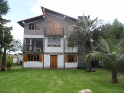 HERMOSA CASA VENDO EN AMAGUAÑA