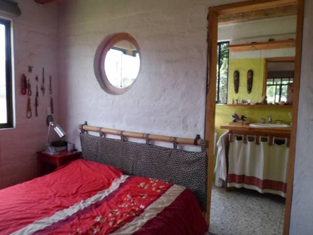HERMOSA  CASA VENDO EN AMAGUAÑA — foto 7