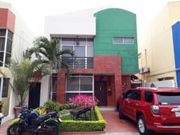 HERMOSA CASA EN EL CONJUNTO PERUGIA, EN LA CIUDADELA BELO HORIZONTE, KM 11.5, CON 180 METROS CUADRADOS.