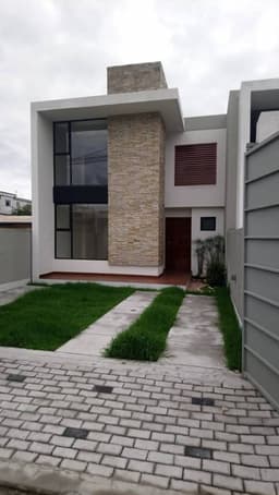HERMOSAS CASAS DE 2 PISOS CON PROYECCIÓN EN UN BONITO CONJUNTO HABITACIONAL