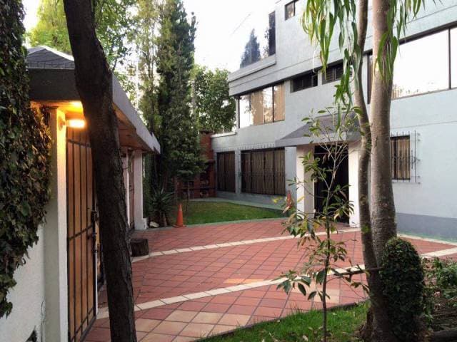 CASA DE 4 DORMITORIOS Y DOS PLANTAS — foto 1