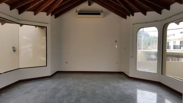 Vendo casa / Cdla. Los Albatros / Norte de Guayaquil — foto 3