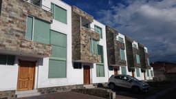 VALLE DE LOS CHILLOS ÚLTIMAS HERMOSAS CASAS EN UN ELEGANTE Y MODERNO CONJUNTO RESIDENCIAL EN 168.000 NEGOCIABLES.