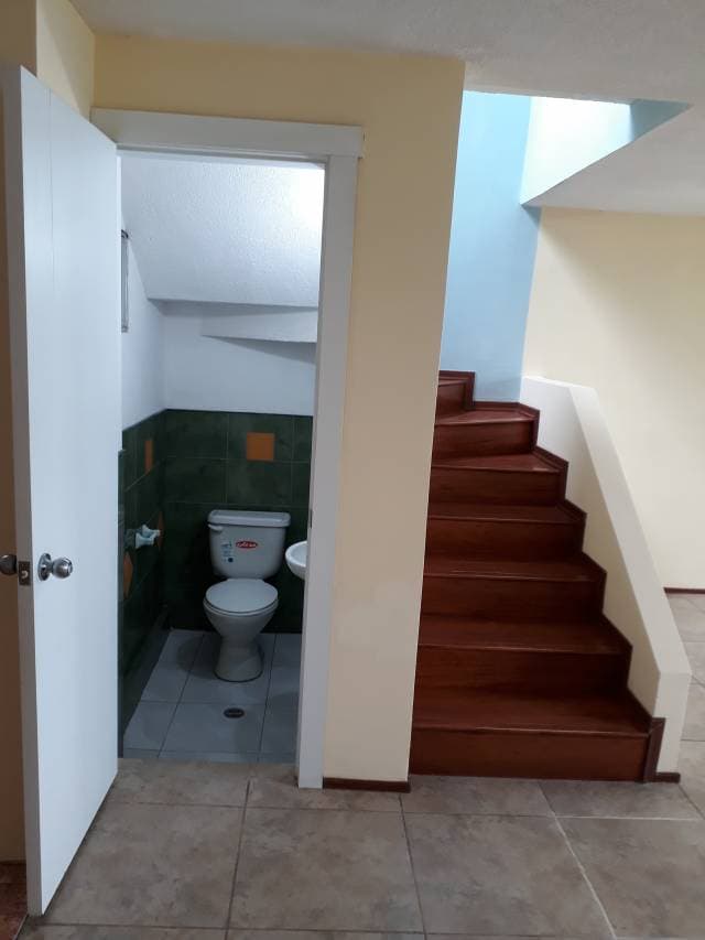 VENDO DE OPORTUNIDAD CASA CALDERON — foto 2