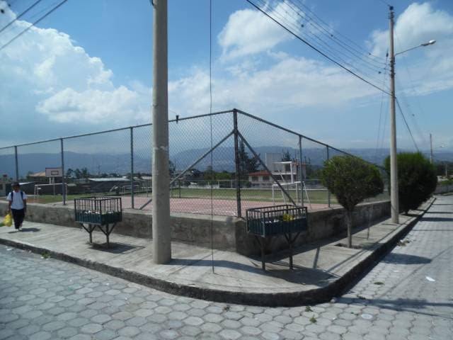 DE OPORTUNIDAD VENDO TERRENO TUMBACO — foto 1