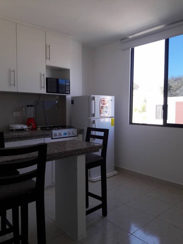 DEPARTAMENTO AMOBLADO EN MANTA — foto 2