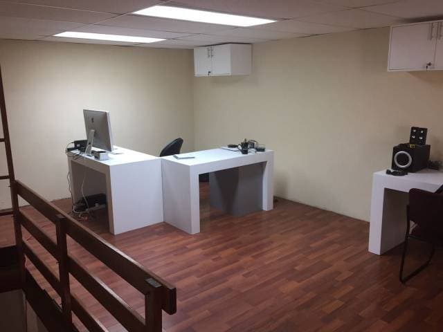 LOCAL TIPO OFICINA SECTOR BATÁN BAJO — foto 4