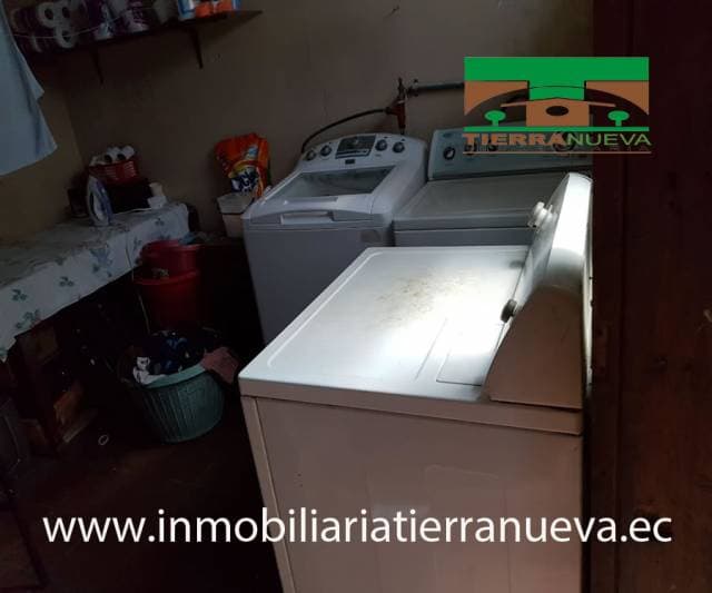 VENDO HERMOSO HOTEL CRYSTAL UBICADO EN EL CENTRO DE CAYAMBE — foto 13