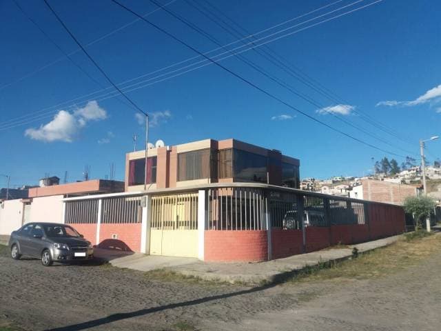 Vendo Casa Independiente en Izamba — foto 1