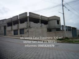 EN VENTA CASA ESQUINERA