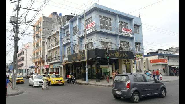 VENDO EDIFICIO  - CENTRO DE LA CIUDAD — foto 2