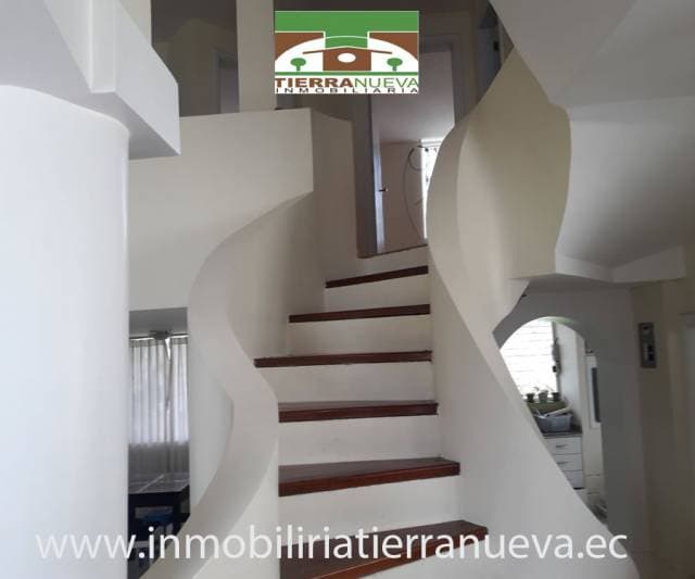 SE VENDE UNA HERMOSA CASA EN OTAVALO — foto 3
