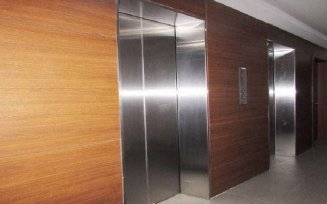 Vendo Oficina/Consultorio  sector Iñaquito (Axxis) — foto 4