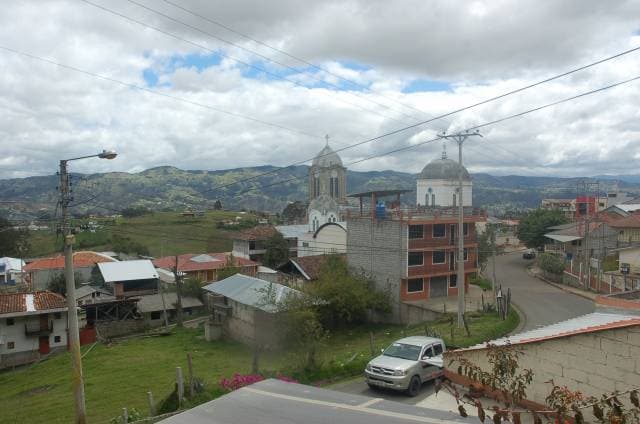 AMPLIA, COMODA Y TURISTICA CASA AL PIE DEL COJITAMBO — foto 4