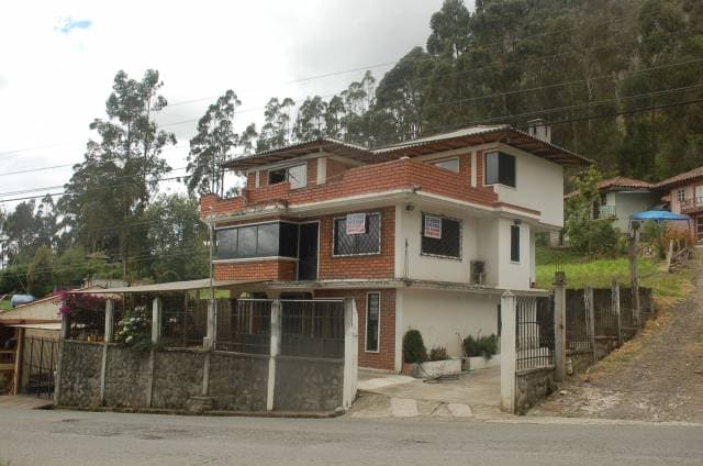 AMPLIA, COMODA Y TURISTICA CASA AL PIE DEL COJITAMBO — foto 12