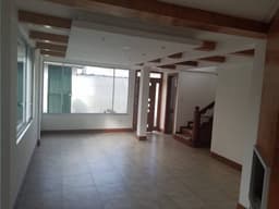 VENDO CASA CONOCOTO 219M2 VALLE DE LOS CHILLOS