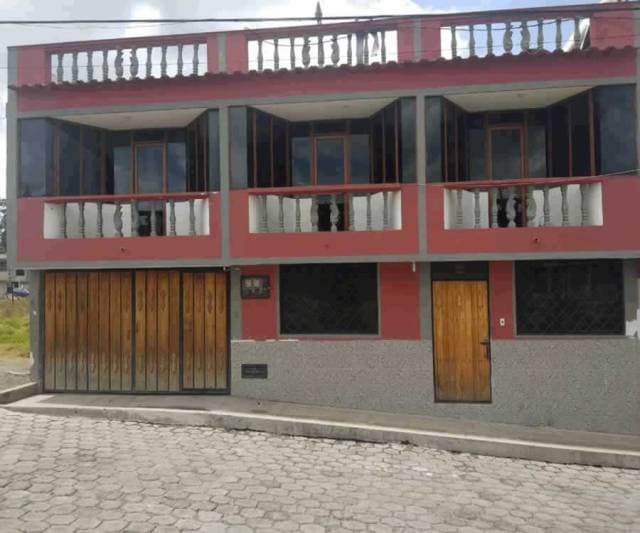 VENDO CASA GRANDE ACOGEDORA E INDEPENDIENTE EN TABACUNDO — foto 3