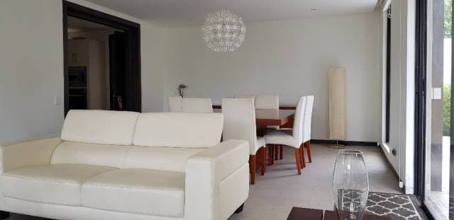 Casa de venta en conjunto Tumbaco; 3 dormitorios.  $ 330000 — foto 3