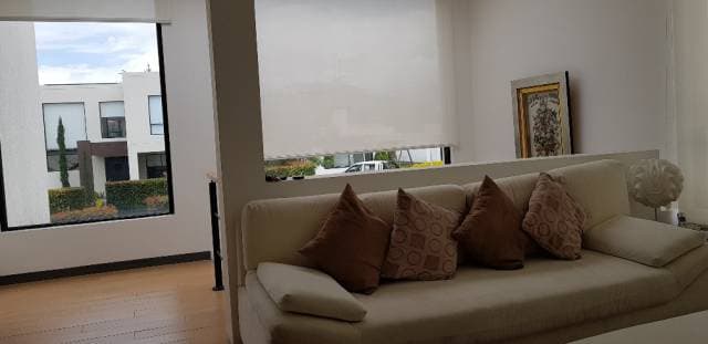 Casa de venta en conjunto Tumbaco; 3 dormitorios.  $ 330000 — foto 7