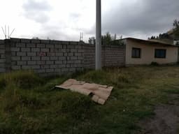 de oportunidad en ecuador vendo dos terrenos en zona tranquila EN EL SUR DE QUITO 400 METROS