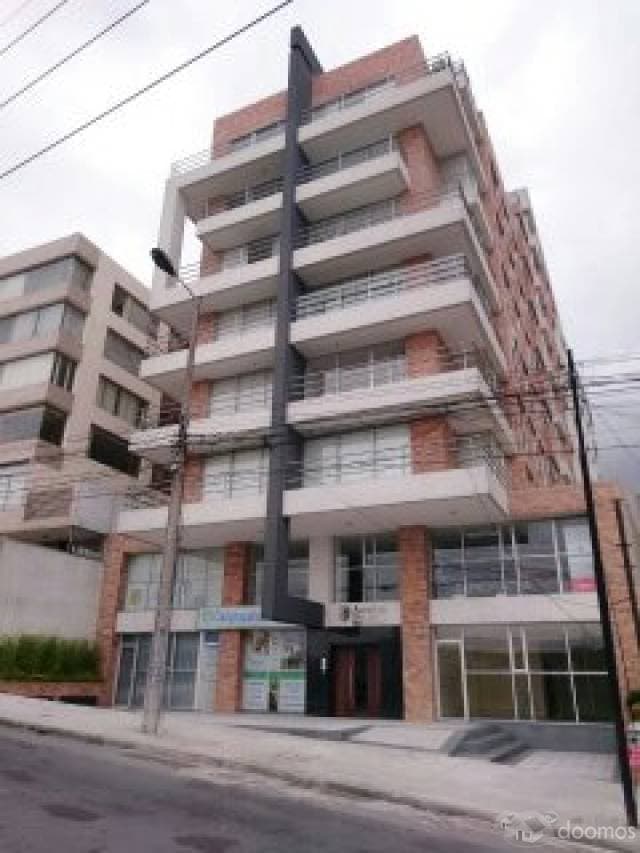 HERMOSO DEPARTAMENTO EN EDIFICIO DE LUJO SECTOR PRIVILEGIADO — foto 1