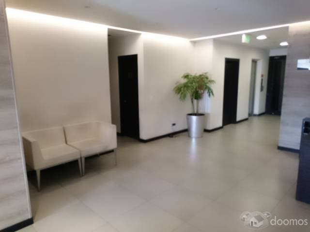 HERMOSO DEPARTAMENTO EN EDIFICIO DE LUJO SECTOR PRIVILEGIADO — foto 3