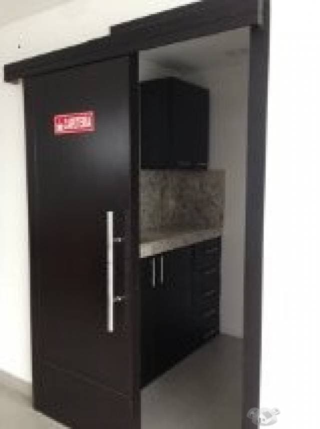 Alquiler de Ofina en Kennedy Norte ubicada en elegante edificio — foto 5