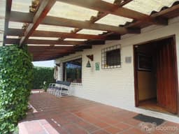 VENDO O ALQUILO AMPLIA PROPIEDAD EN CARCELÉN INDUSTRIAL. IDEAL PROYECCTO EDUCATIVO O EMPRESARIAL