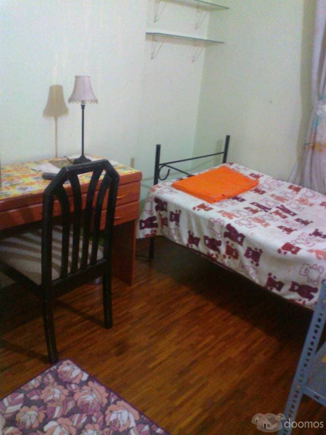Habitacion amoblada disponible para señorita estudiante — foto 1