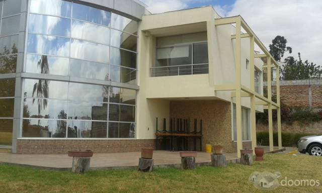 ARRIENDO AMPLIA CASA — foto 1