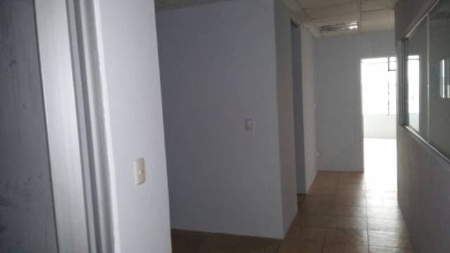 Alquilo Oficina en Edificio Corporativo — foto 6