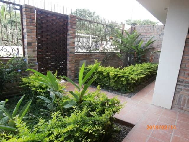 VENDO CASA A 4 CUADRAS DEL PARQUE CENTRAL DE VILCABAMBA — foto 5
