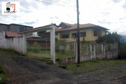 CASA AMPLIA EN MACAS