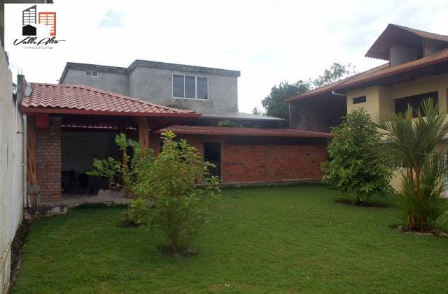 CASA AMPLIA EN MACAS — foto 8