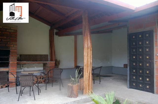 CASA AMPLIA EN MACAS — foto 9