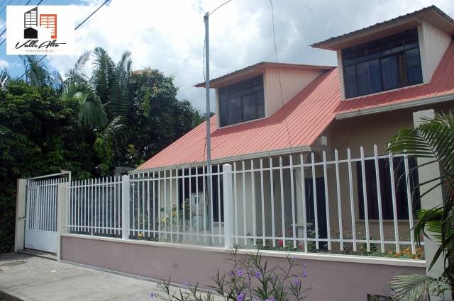 CASA AMPLIA EN SUCUA — foto 5