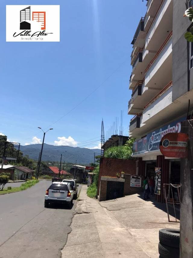 EDIFICIO RENTERO EN MACAS — foto 2